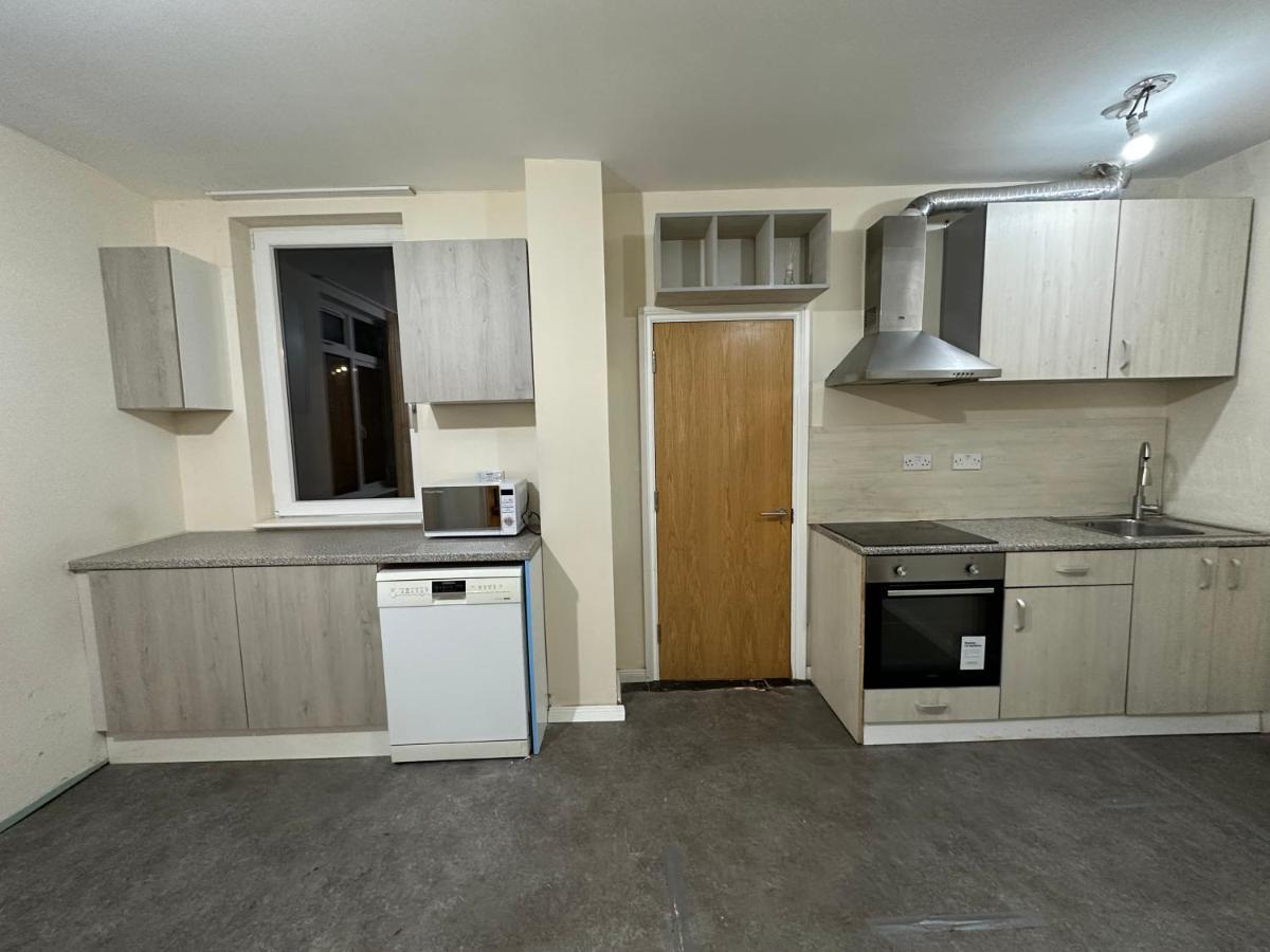 North London A Spacious 7 Bedroom House Accommodating Up To 18 People Complete With Own Gym And Table Tennis Exteriör bild
