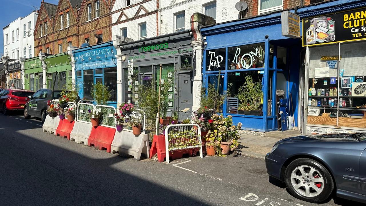 North London A Spacious 7 Bedroom House Accommodating Up To 18 People Complete With Own Gym And Table Tennis Exteriör bild