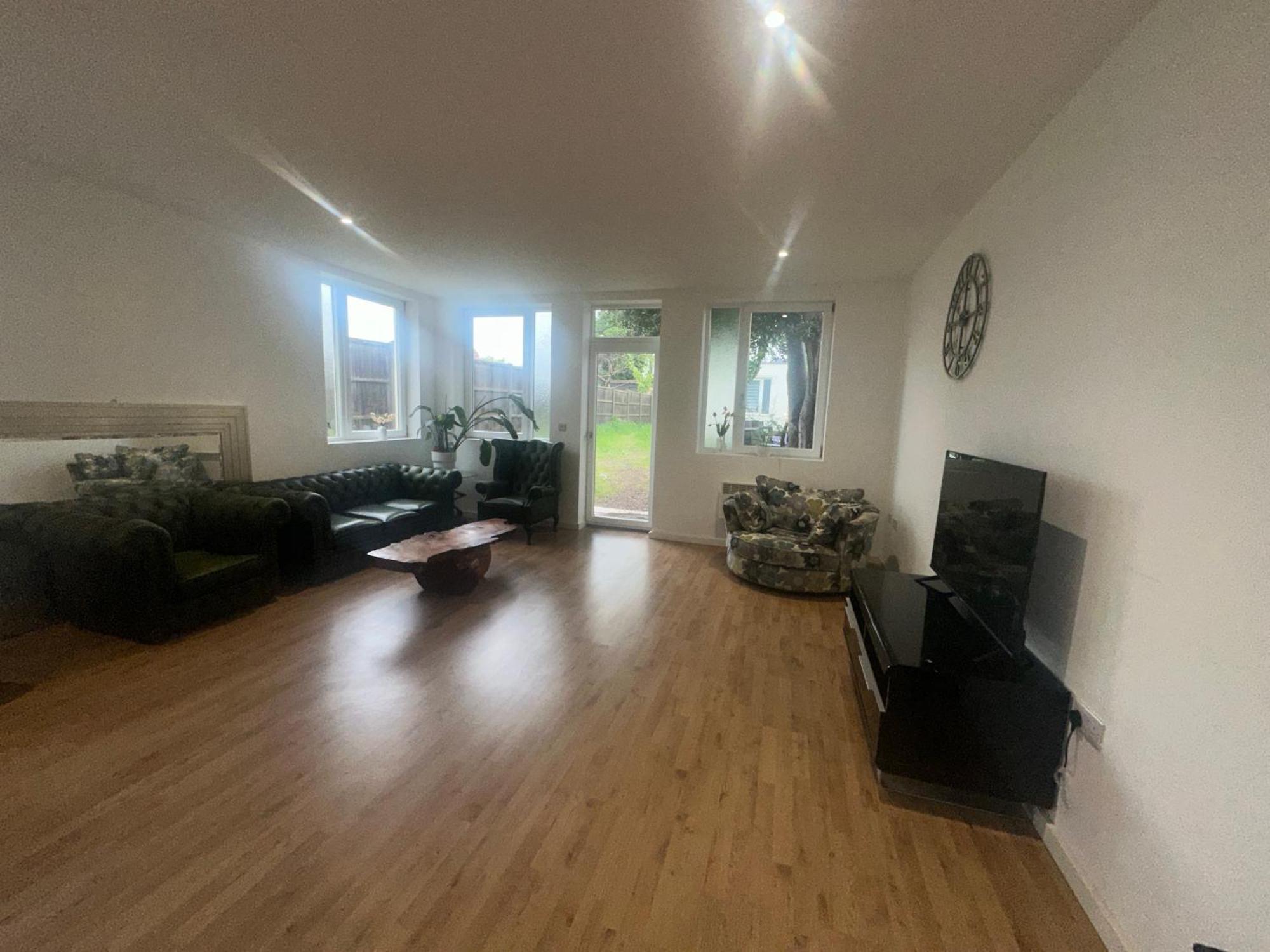 North London A Spacious 7 Bedroom House Accommodating Up To 18 People Complete With Own Gym And Table Tennis Exteriör bild
